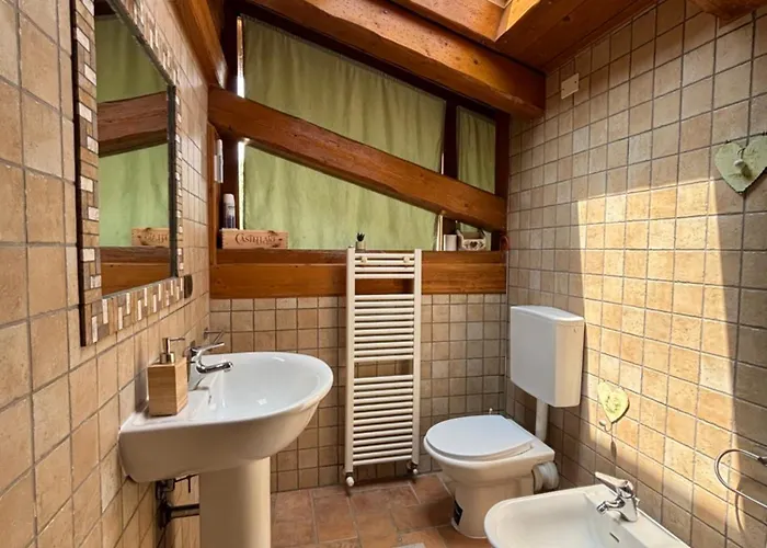 Alojamento de Acomodação e Pequeno-almoço Ca' Viola *